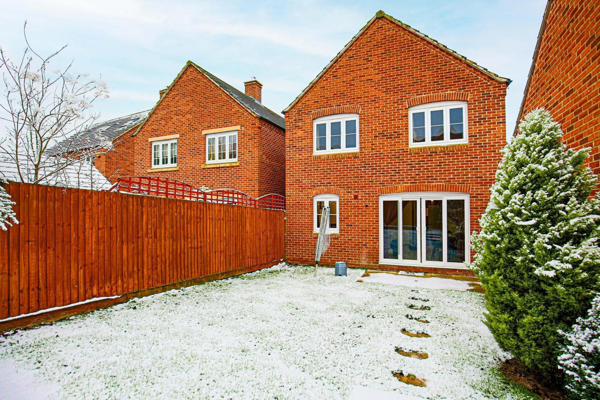 Detached 4 Bed-Ultrafast Wifi Garden Free Parking Villa Milton Keynes Dış mekan fotoğraf